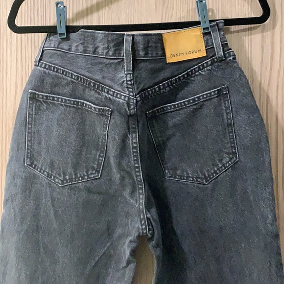 Aritizia Denim Forum The Boyfriend High Rise Loose 28L | Black Eyeliner Size 26 - Picture 5 of 10